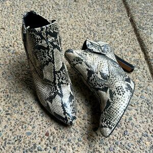 Boss Babe, FRANCO SARTO, snake heeled booties!!